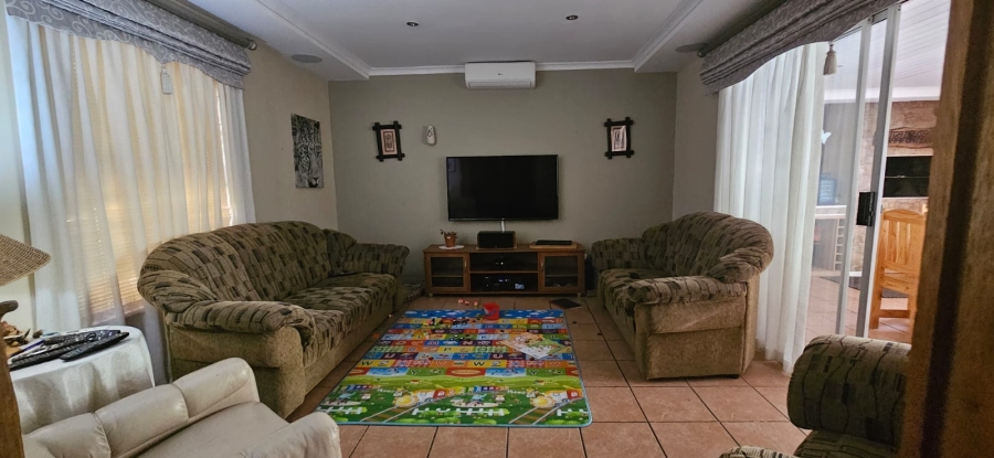 7 Bedroom Property for Sale in Blommendal Western Cape